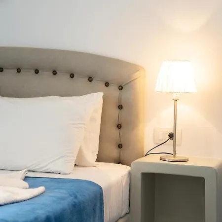 아파트 Marousi Suites *