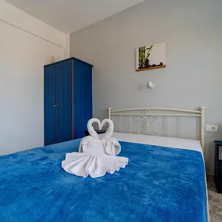Marousi Suites 아파트 페리사
