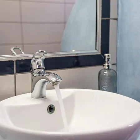 아파트 Marousi Suites *