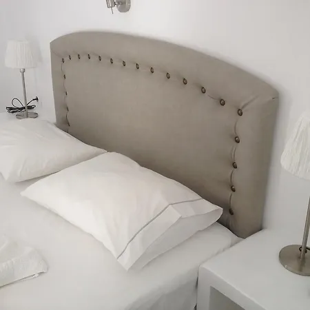 아파트 Marousi Suites *